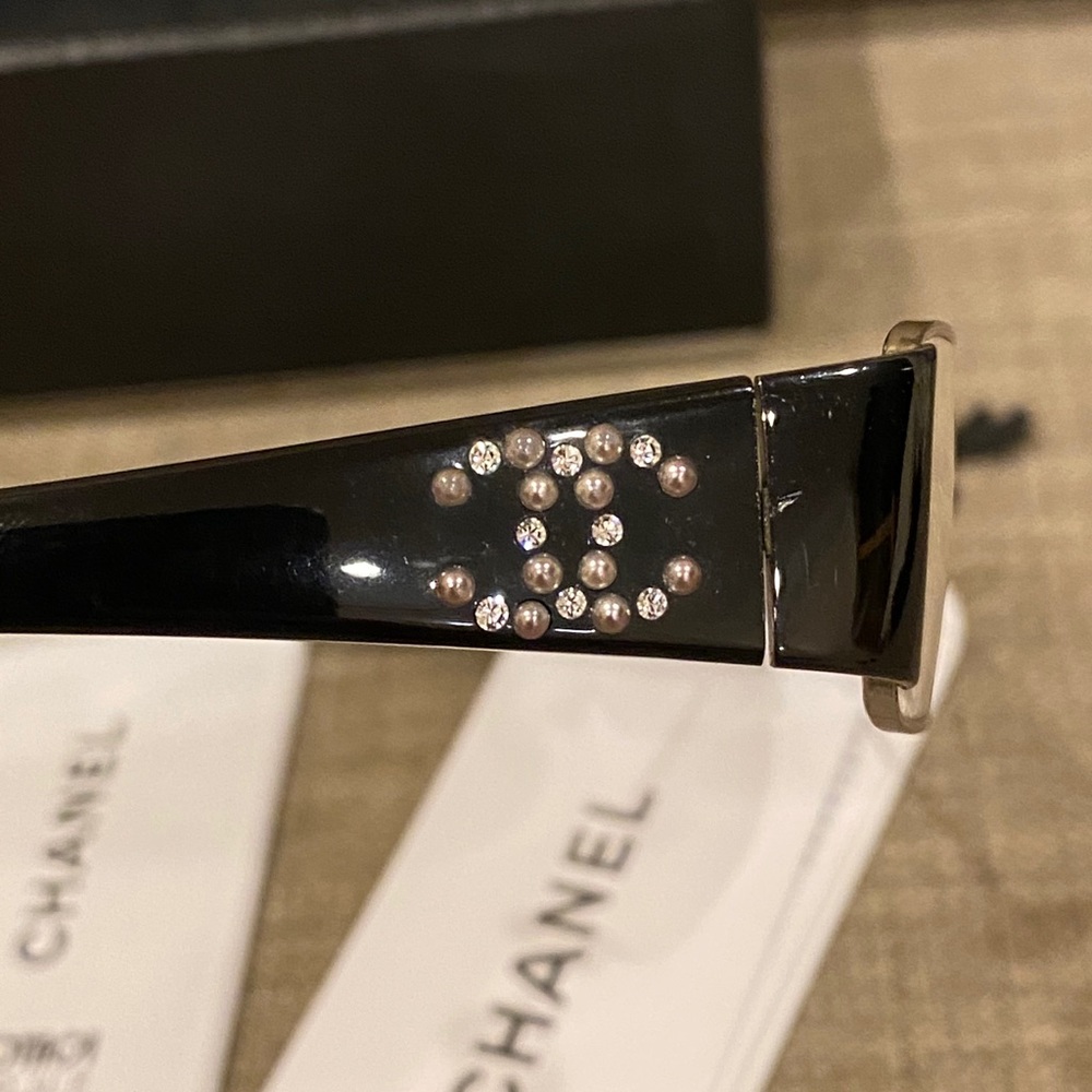 Chanel glasses w/Mother of Pearls & Swarovski - Picture 7 of 12